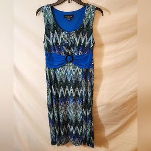 Blue zigzag pattern dress